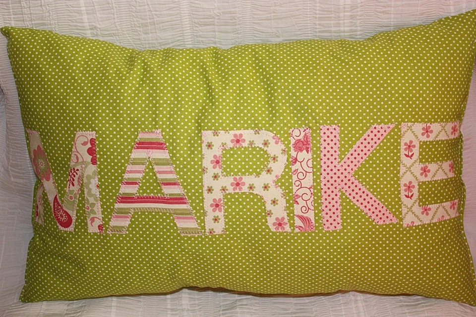 MARKENLOS *Deko-Traeume* Namenskissen Geschenk Geburt Taufe - 6 Buchstaben Junge Mädchen