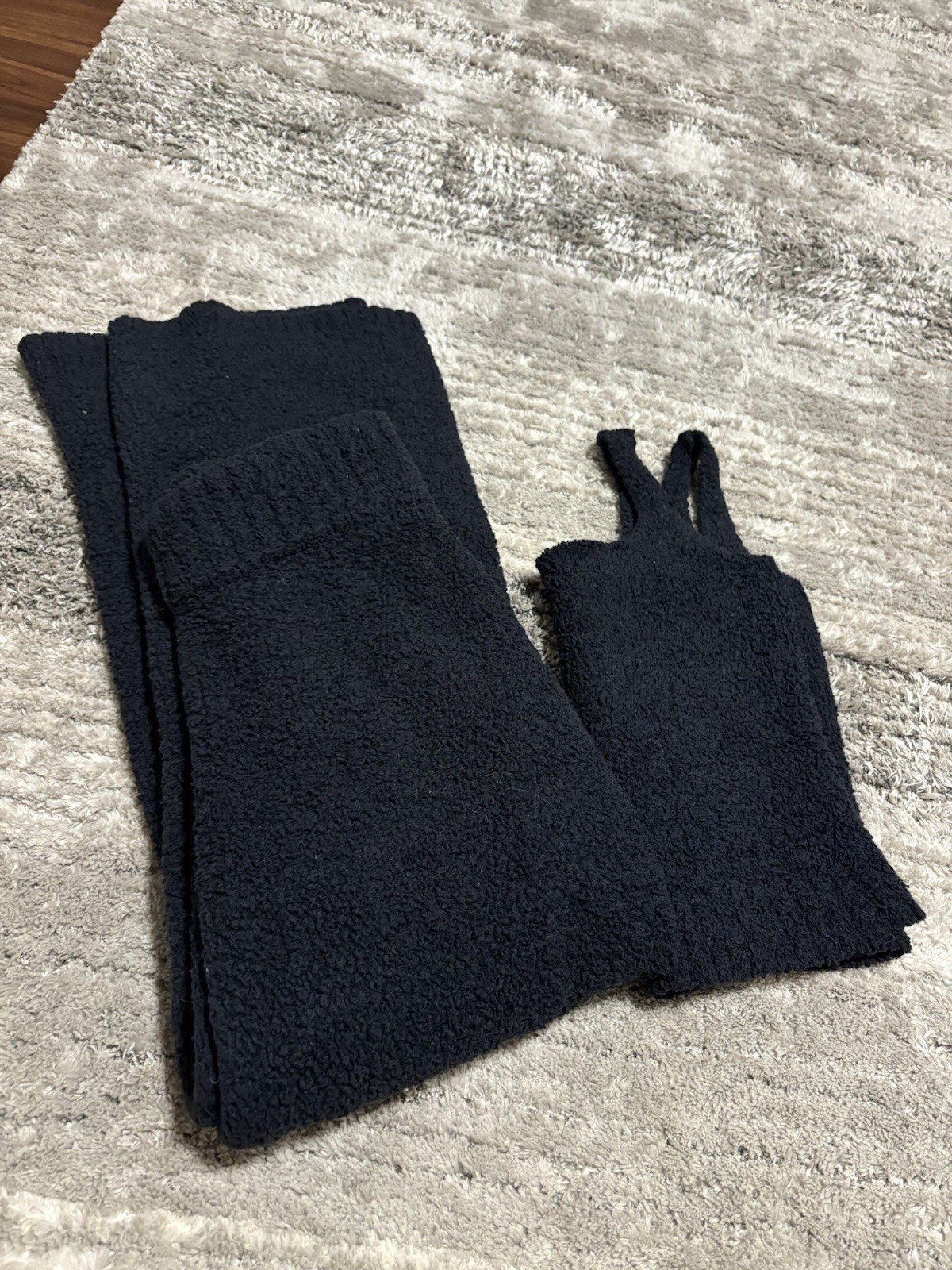 SKIMS matching Set Size Small Solid Black Women’s - image 3