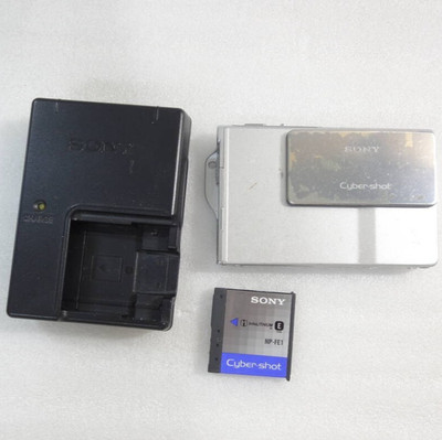 Sony Cyber shot DSC-T7 5.1MP 3x Compact Digital Camera Silver F/S From Japan