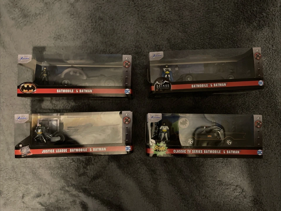 Batimóvil Batman colección 1:32 Jada Toys DC Comics. 1989, 2017, BTAS y 1966. Foto 2 de 4