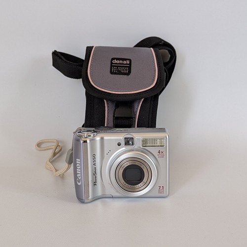 Canon PowerShot A550 W/ Case - 7.1 Mega Pixel Digital Camera - Tested/Working