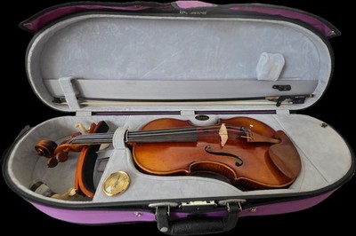 Ming-jiang Zhu Guangzhou 4/4 2012 Violin