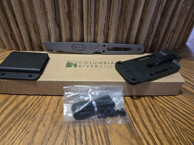 The CRKT Stiff KISS Serrated Fixed Blade with Tanto tip. Neck Sheath New In Box