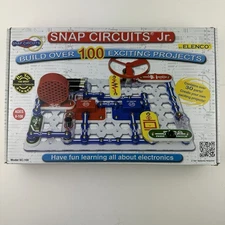 Elenco Snap Circuits Junior Build Over 100 Electronic Projects STEM 2012