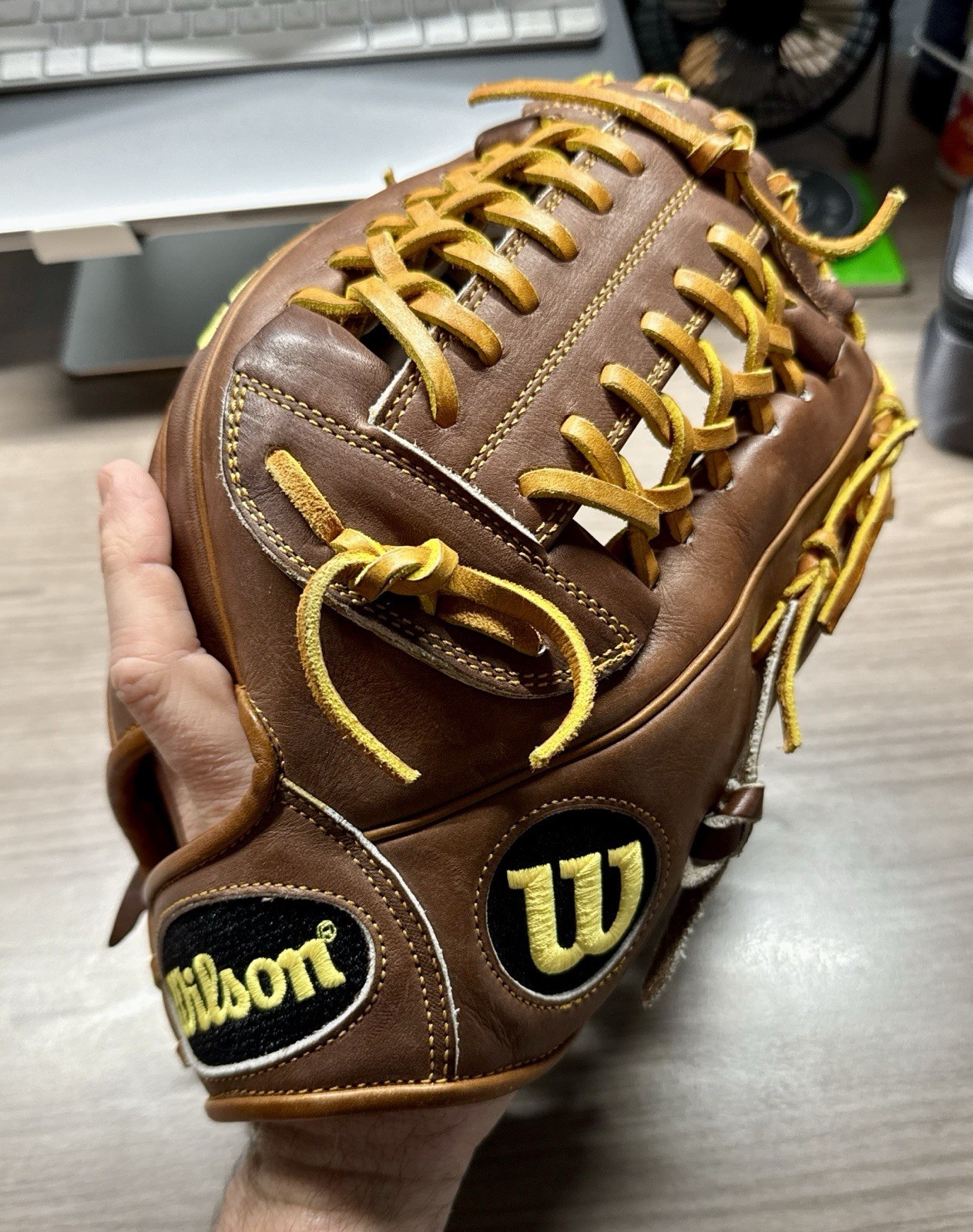 Wilson A2000 Series: A2015CJW Pro-Stock 12&rdquo; CJW Pitchers G