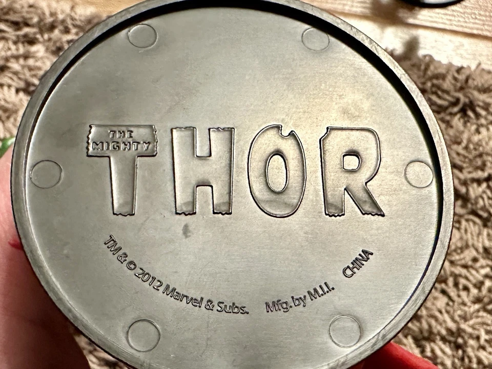 Lote de tres figuras Marvel And Subs de 4 pulgadas Hulk Thor Capitán América Foto 3 de 4