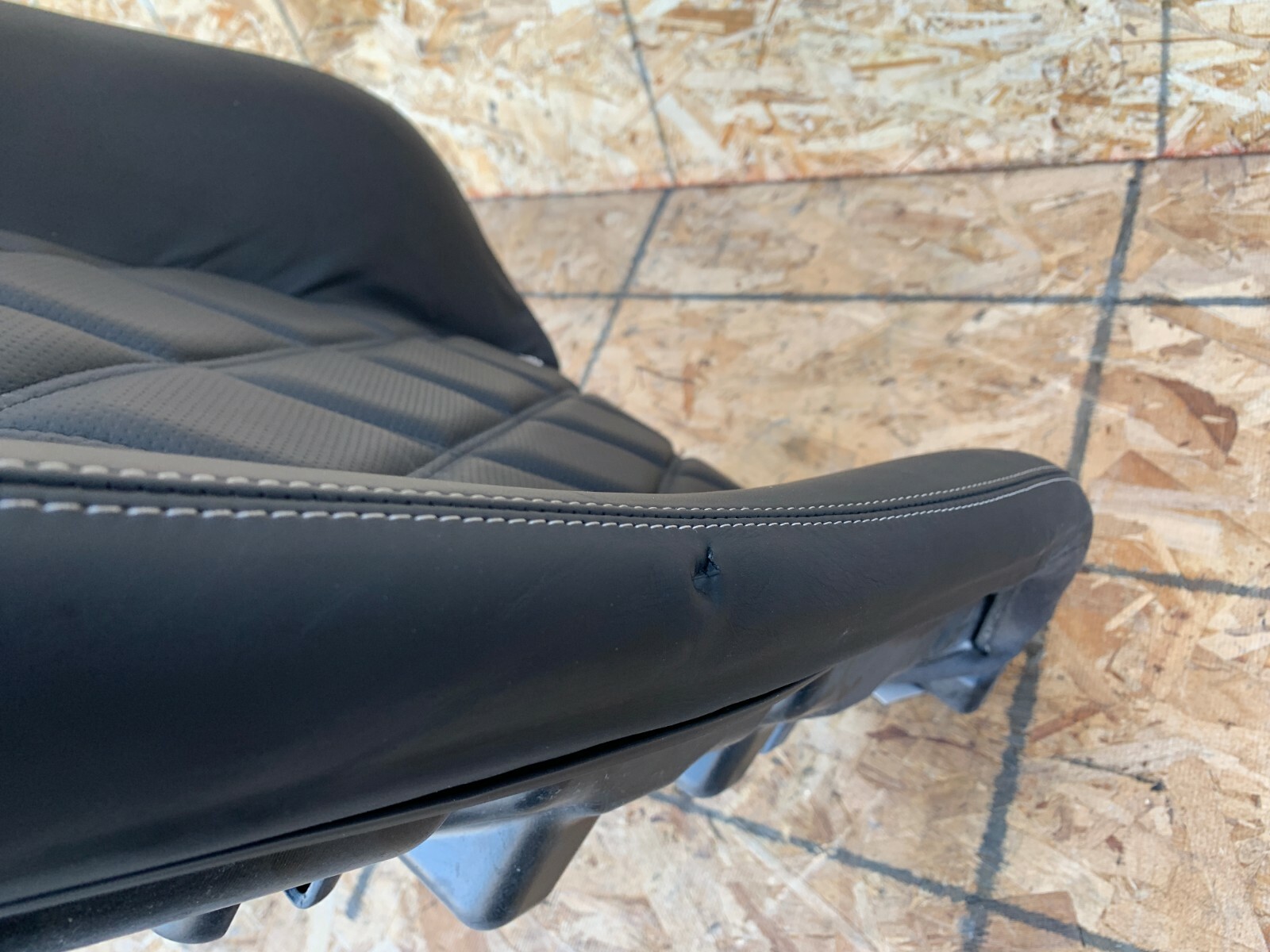 Bentley Continental GT 2004-2010 REAR+RIGHT+UPPER Seat