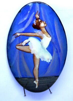 Vintage HAND PAINTED & Signed by Russian Artist Brooch Russian Ballet Scenes #74