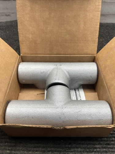 Box of 2 Crouse-Hinds 1 -1/2" T57 Iron Conduit Body Type: T