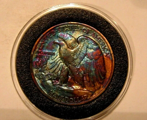 1937 WALKING LIBERTY HALF DOLLAR STUNNING AND ALMOST UNCIRCULATED