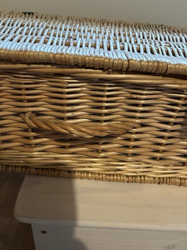 Basket ( Hamper) Display Case Box Empty - Picture 2 of 5