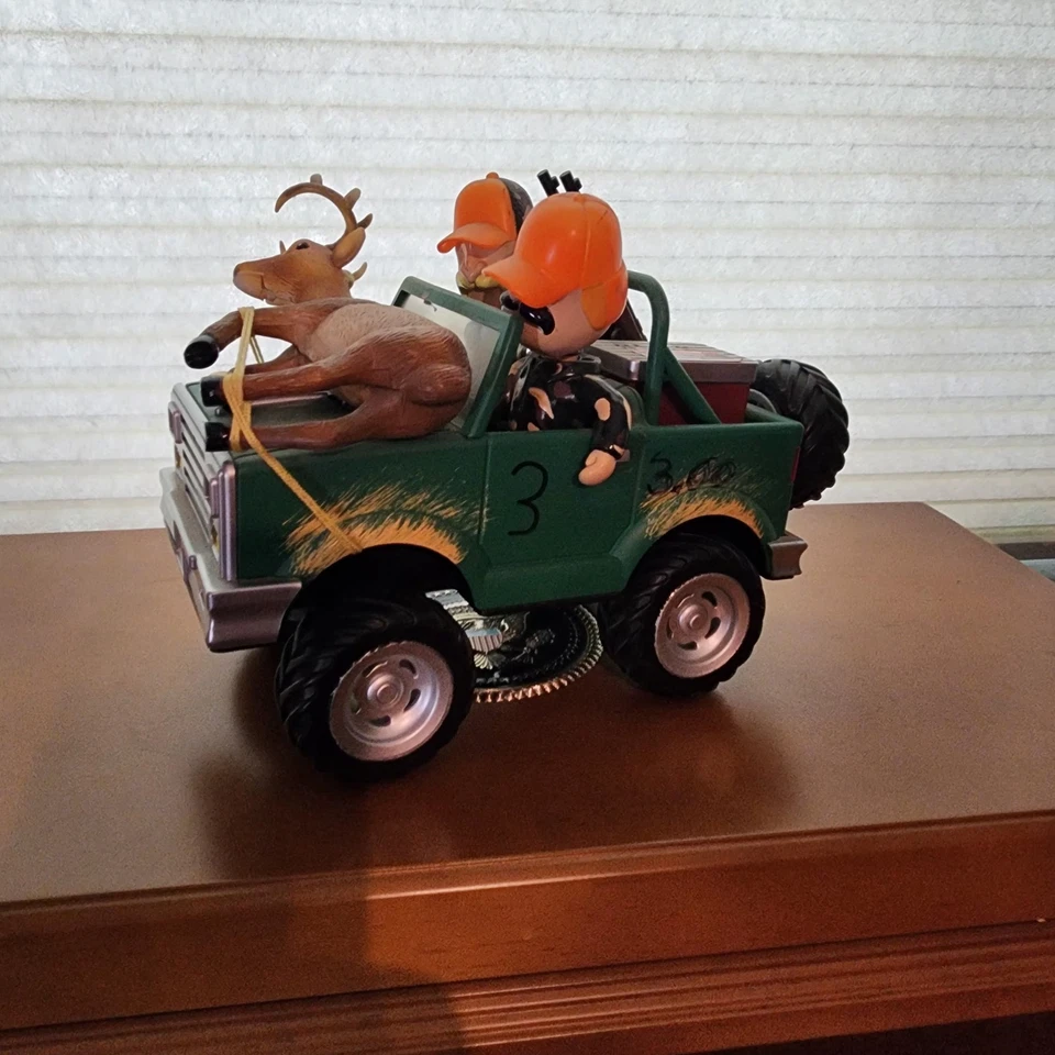 Gemmy DEER RIDE Анимированные Музыкальные Охотники в Jeep Low Rider/Sweet Home Детали 👀 - Изображение 3 из 4