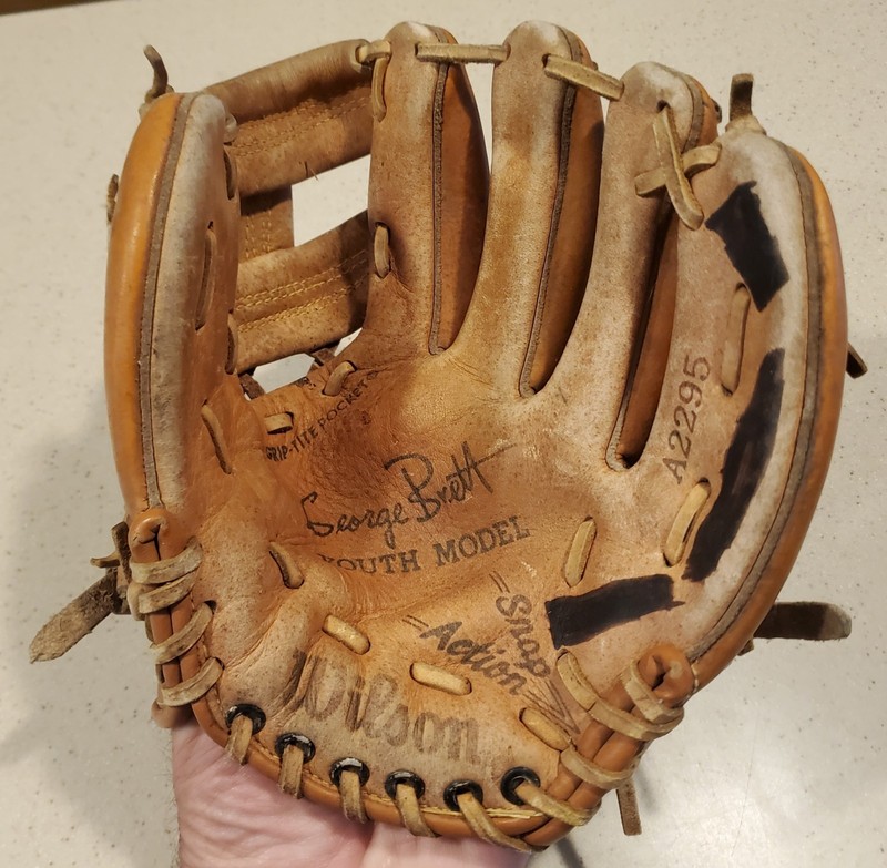 Wilson George Brett Youth Model Baseball Glove A2295 Tan Leather Right Hand