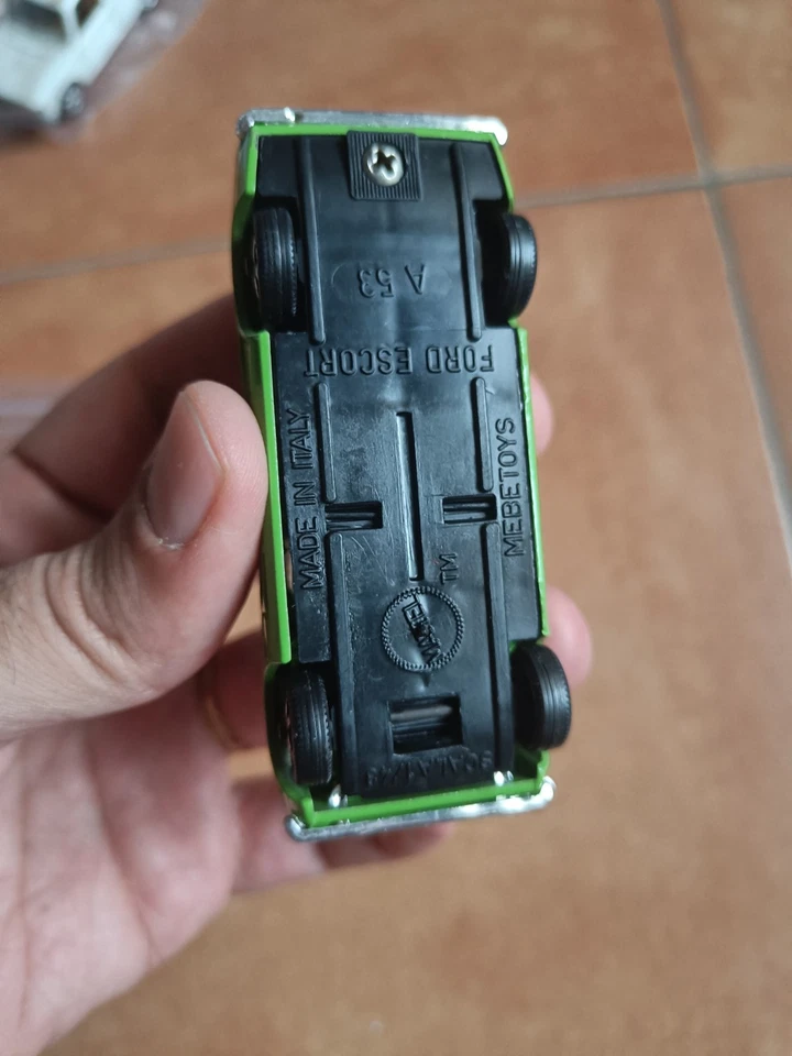 Automodello MEBETOYS FORD ESCORT VERDE CHIARO A-53 SCALA 1/43 MEXICO anni 70 - Immagine 2 di 4