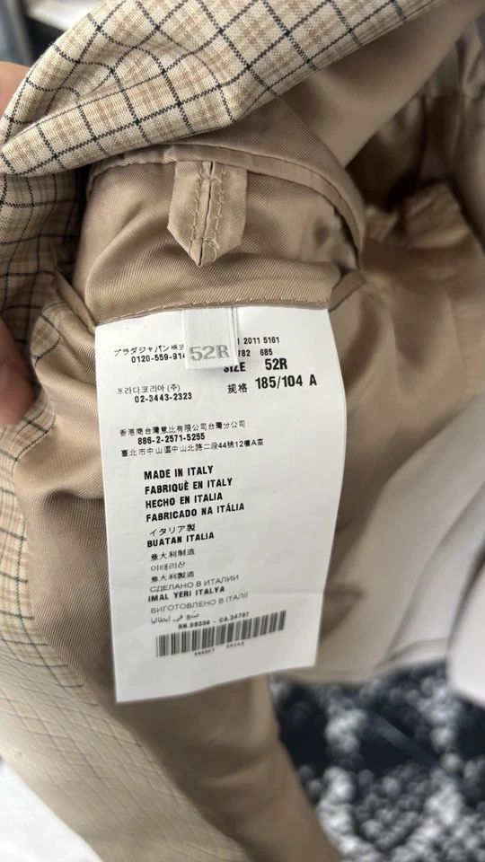 Prada Men’s Beige 2 Button Blazer (88% Virgin Wool; 12% Mohair) Size 52R - Image 4 of 4