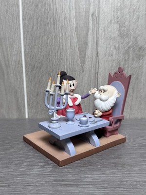 Rudolph Red-Nosed Reindeer Mrs. Claus Feeding Santa Enesco Figurine 2001 Diorama