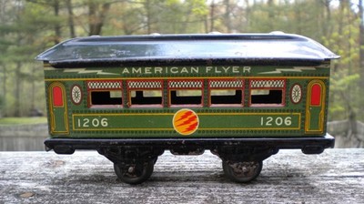 Nice American Flyer  O gauge #1206 Green  4 Wheel Lightning Bolt Coach from 1922