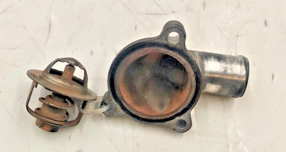 TERMOSTATO + COPERCHIO - HONDA HORNET 600 DAL 2005 AL 2006