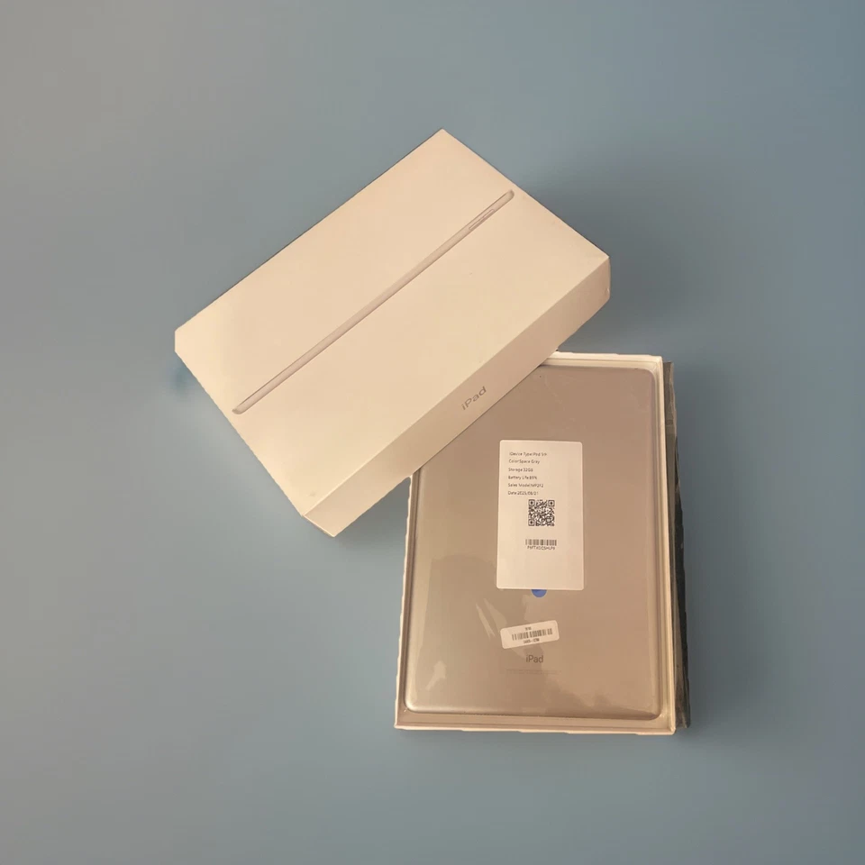 Apple - Certified Fully functional iPad (5th Generation) (2017) Wi-Fi -32GB Gray - Image 3 of 4