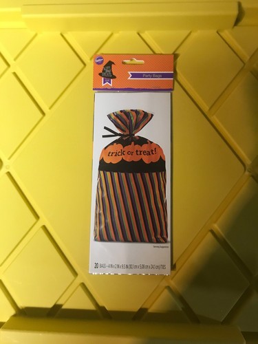Wilton Party Bags -   Halloween Trick or Treat, 20 Count NEW - Picture 1 of 2