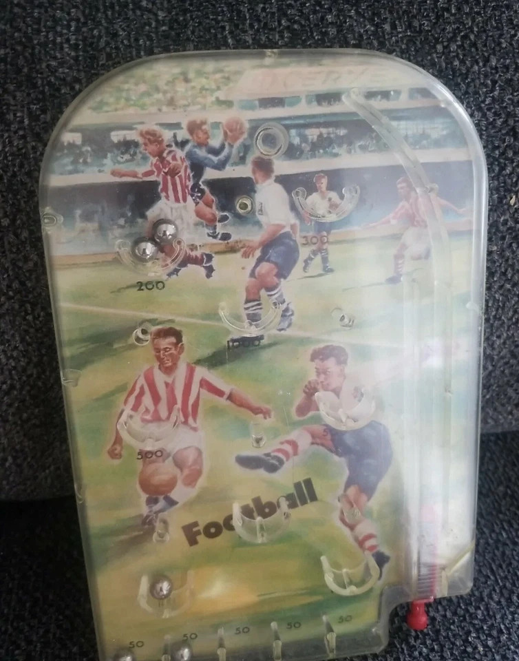 Vintage Soccer Football World Cup Handheld Pinball game 1/1 on Ebay - Image 3 of 4