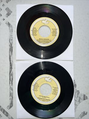 Lot x 2 MARANATHA! SINGERS 45 You're Beautiful / Behold How Good