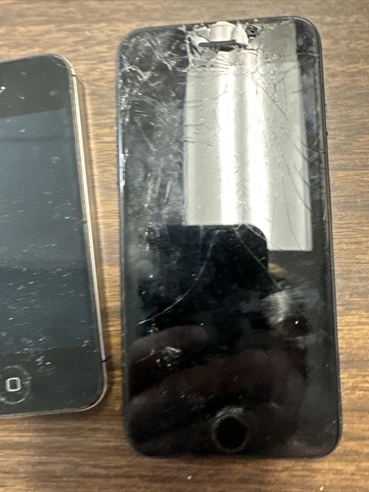 Lot of 3 Apple iPhone itouch a1349 a1387 a1660 4 4s 7 lot Read Please - Image 4 of 4