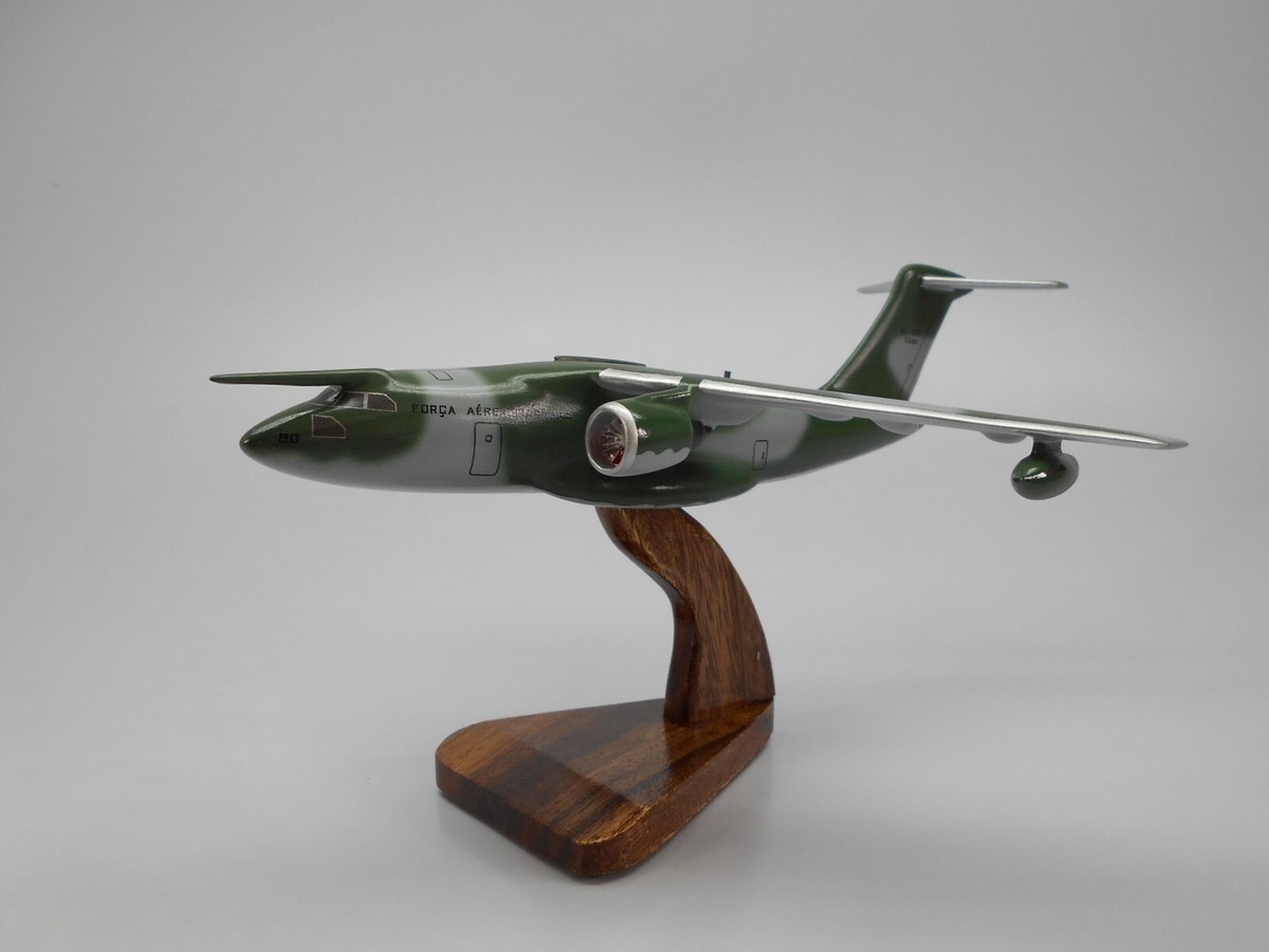 EMBRAER KC-390 1:100スケールモデル Embraer C-390 Millennium KC-390 Aircraft Desktop Mahogany Wood