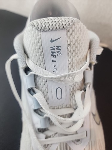 Nike Air Winflo 9 Blanco Platino Puro Zapatos para Correr para Mujer Talla 9M” - Imagen 6 de 9