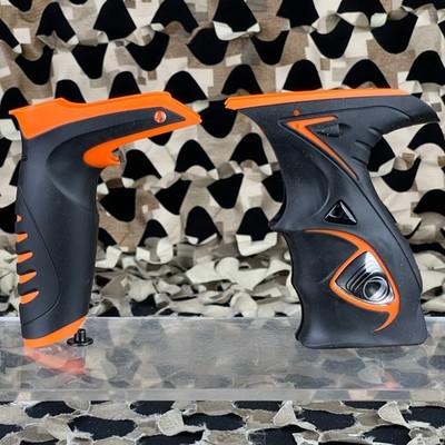 NEW Dye DM14 Grip Kit - Orange/Black