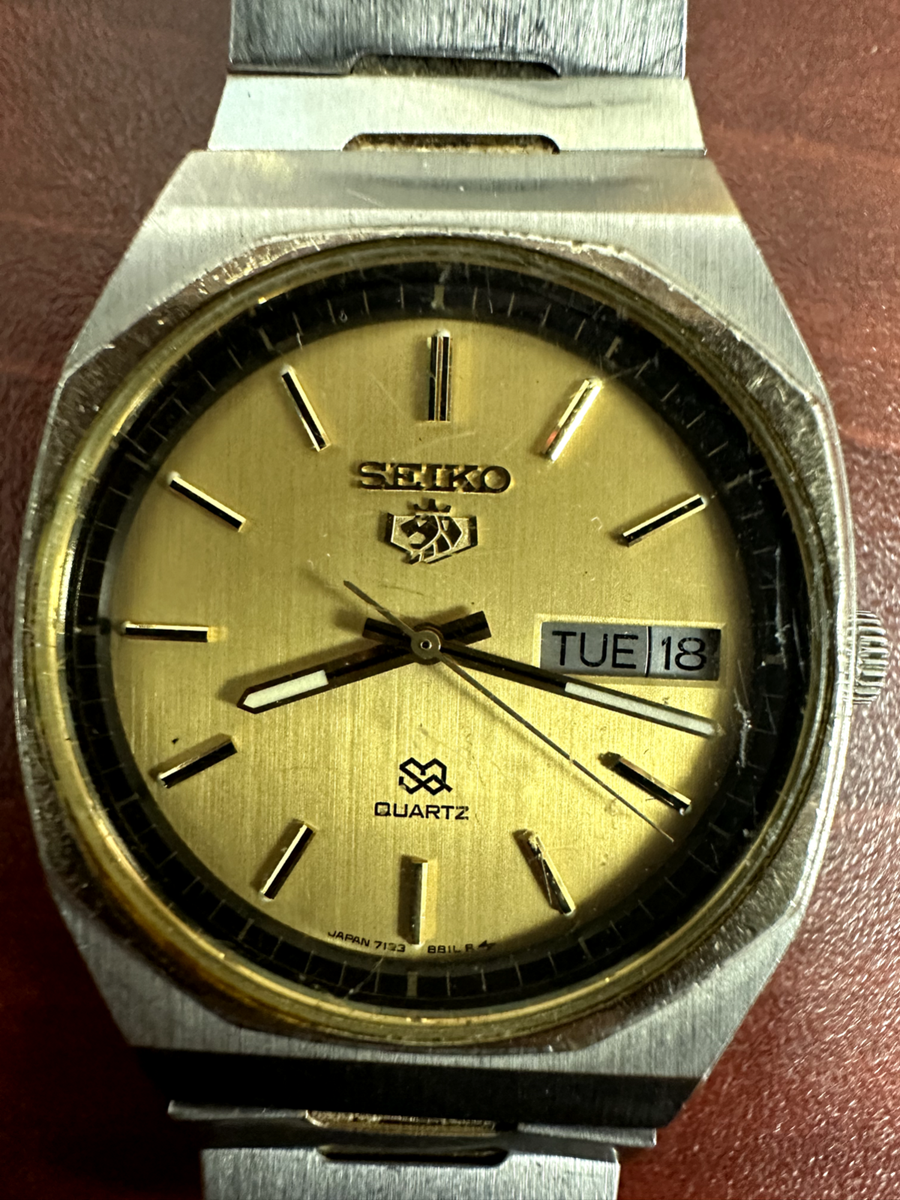 Men's Ultra Rare Vintage Seiko SQ Octagon Shape Day/Date New