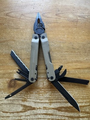 Leatherman Super Tool 300M Multitool Coyote Tan Black Oxide w/ Brush Adapter