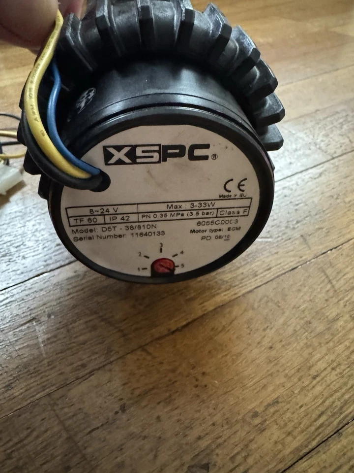 XSPC  Wasserkühlung Reservoir/Ausgleichsbehälter + pumpe  33W - Bild 2 von 2