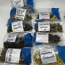 Airfix 1/72 Toy Soldiers Vintage Miniature Plastic Soldiers Lot USA Animals