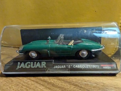 JAGUAR E-TYPE CABRIOLET  (1961) in Ovp NEW RAY 1:43