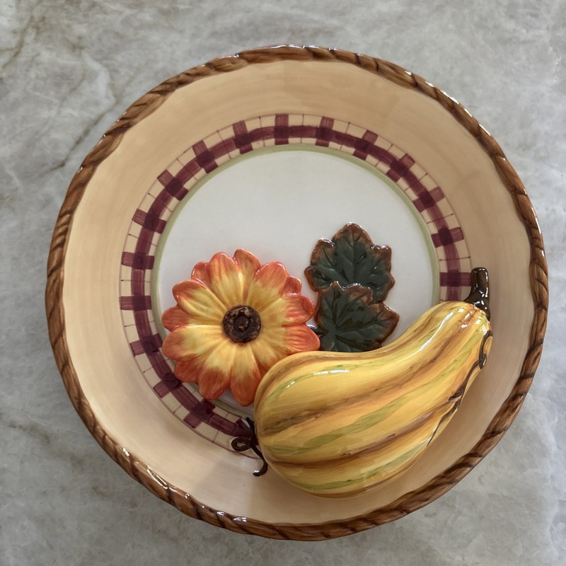 Bella Casa by Gatz 3-D decorative plate 8” Gourd And Sunflower And Plaid Fall