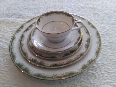 20 pc. Noritake Warrington china  4 place settings of 5 pieces shown  EUC Have 3