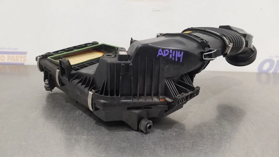 21 MERCEDES BENZ AMG GT43 X290 3,0 Л ВОЗДУХООЧИСТИТЕЛЬ КОРОБКА С ВОЗДУХОВОДОМ 6540902601 - Изображение 2 из 4