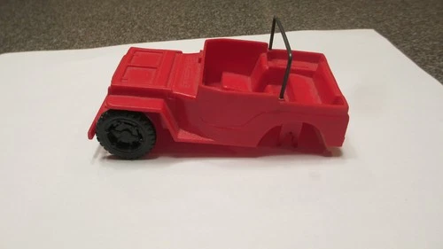 VINTAGE MARX ROY ROGERS PLAYSET RED NELLYBELLE JEEP W/ROLLBAR READ