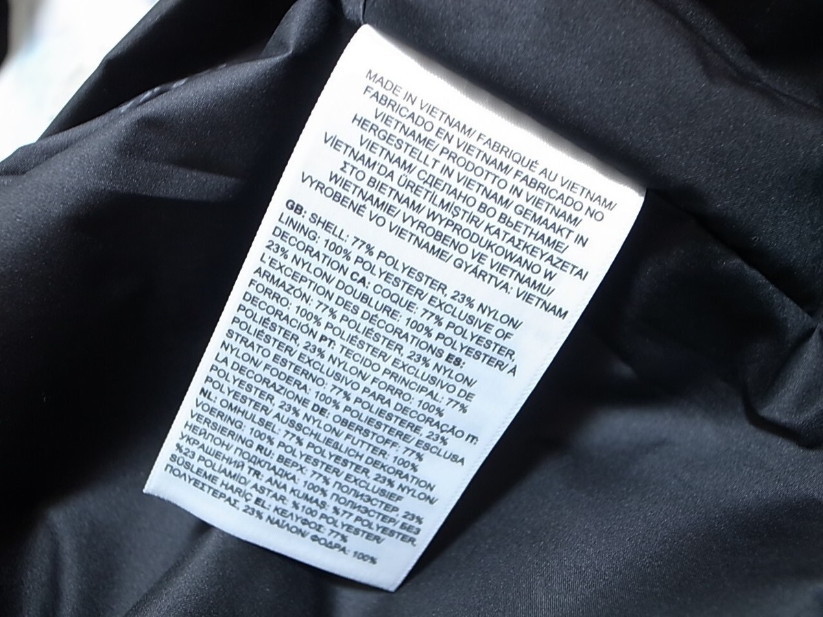 THE NORTH FACE 1986 86 FUTURELIGHT MOUNTAIN JACKET PORCELAIN THE NORTH FACE 1986 86 FUTURELIGHT MOUNTAIN JACKET PORCELAIN