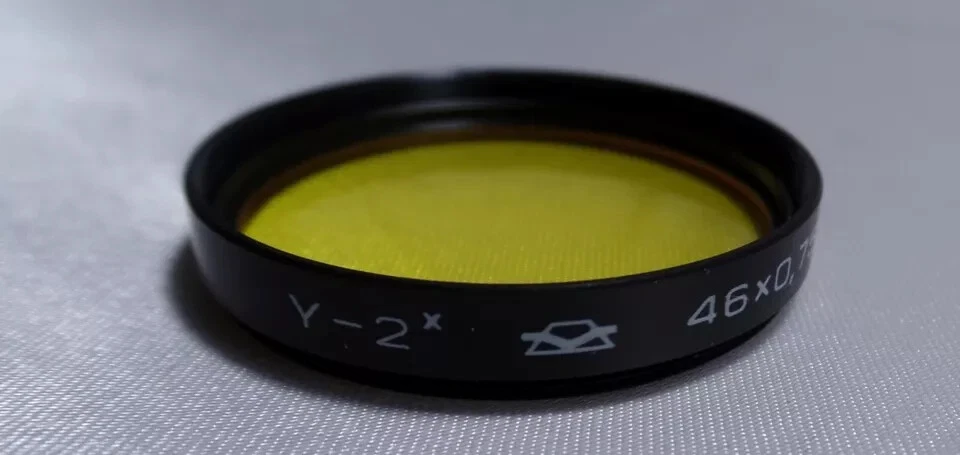 a Yellow 2x KMZ 46x0.75 Vintage Russian Light Filter 46mm for Lens 3331 - Image 2 of 3