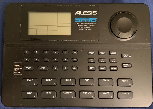 Драм машина alesis sr16
