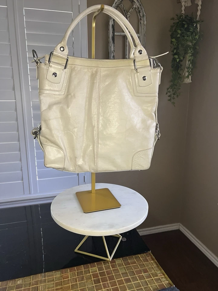 Bolso de Mano Donald Pliner Bandolera Ajustable Convertible Bolso Hobo Cuero Negro Foto 2 de 4