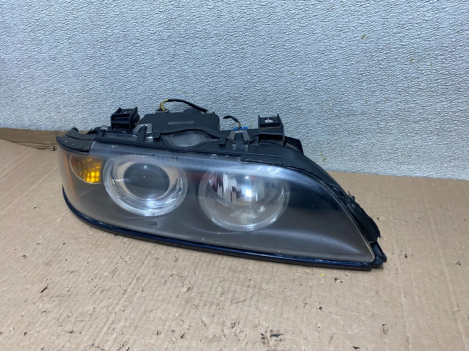 Оригинальная правосторонняя галогенная фара со стороны пассажира для BMW E39 5 серии 2001-2003 годов выпуска U8376 DW - Изображение 2 из 4