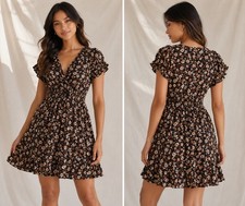 FOREVER 21 Women's Black Floral V-Neck Short Sleeve Mini Dress Zip Back M