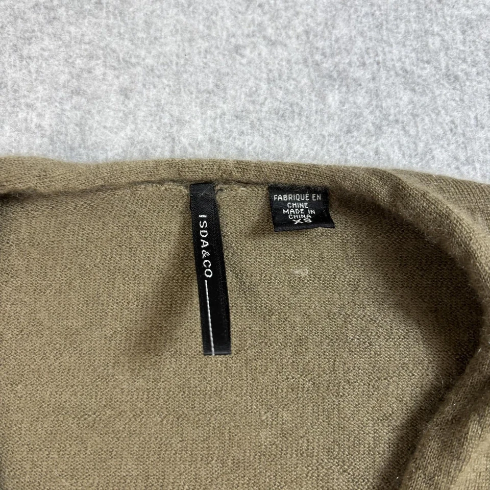 Suéter Isda & Co Cashmere Mujer XS Verde Oliva Cuello en V Academia Heritage Cápsula Foto 3 de 4