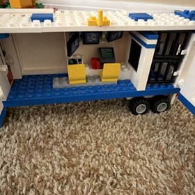 LEGO Mobile Police Unit 60044 City Police Complete Set 375 Pieces RETIRED!