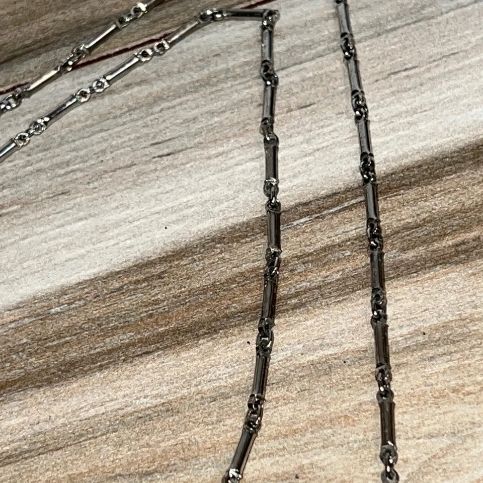 设计项链 GOLD CROWN INC Elephant Lucite 黄水晶肚子  — 第 3/4 张图片