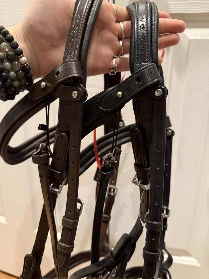 2 Brand New Total Saddle Fit Better Bridles. Brown Is Oversized, Black Is Horse - Image 2 of 3