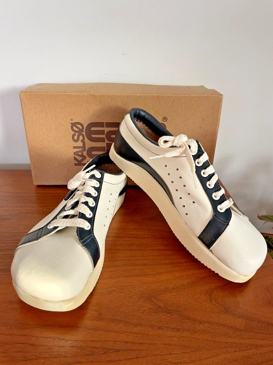 Earth shop shoes 1976